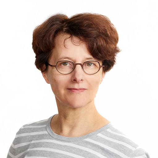 Auli Juntumaa Lääketieteen tohtori — Pihlajalinna