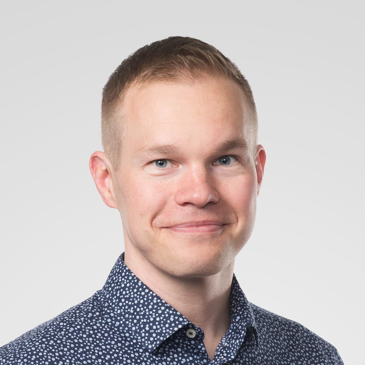 Tero Ovaskainen  — Pihlajalinna