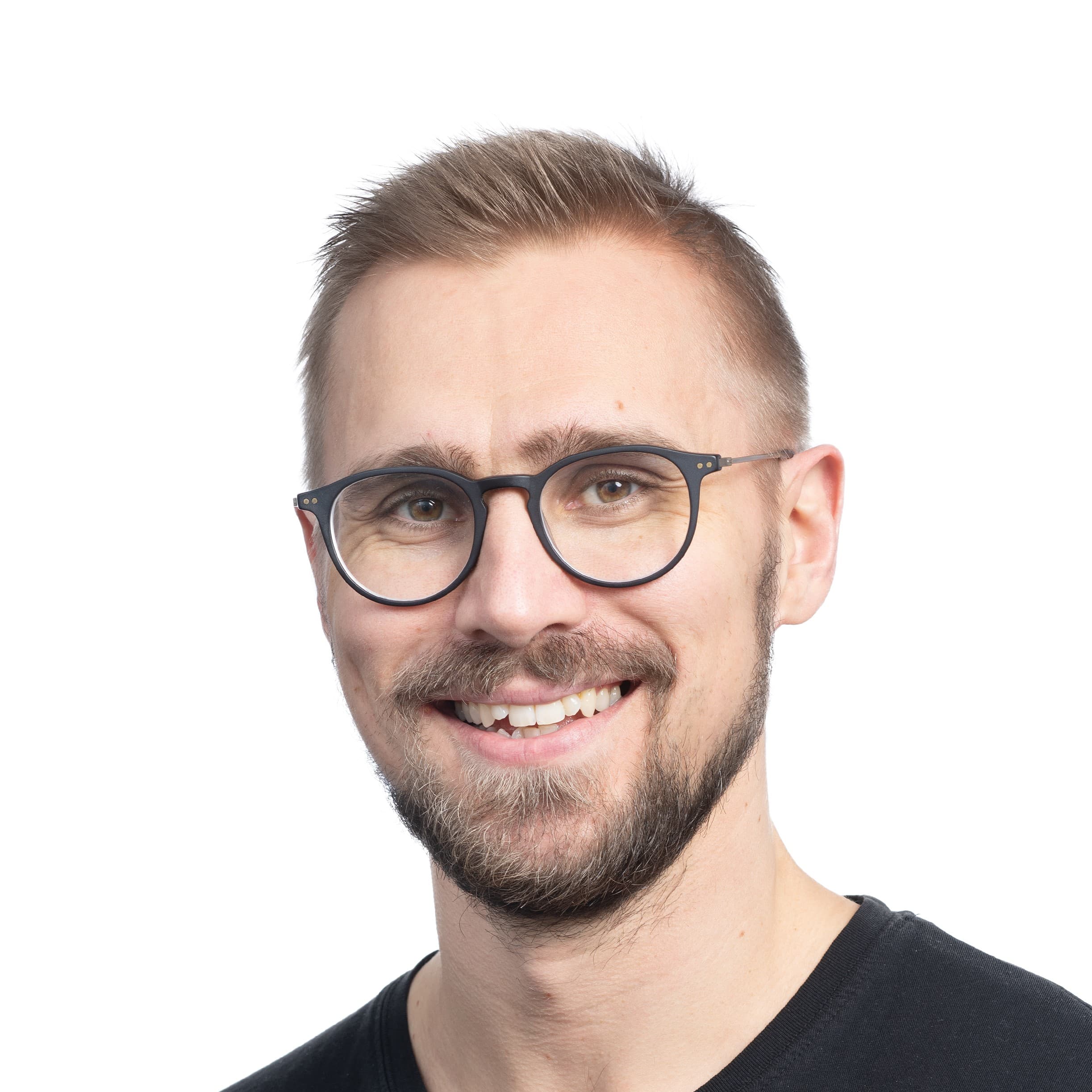 Lauri Asikainen  — Pihlajalinna