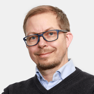 Veli Tuomivaara  — Pihlajalinna