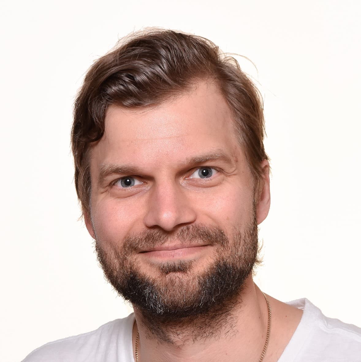 Juhana Rautiola Lääketieteen ja kirurgian tohtori — Pihlajalinna