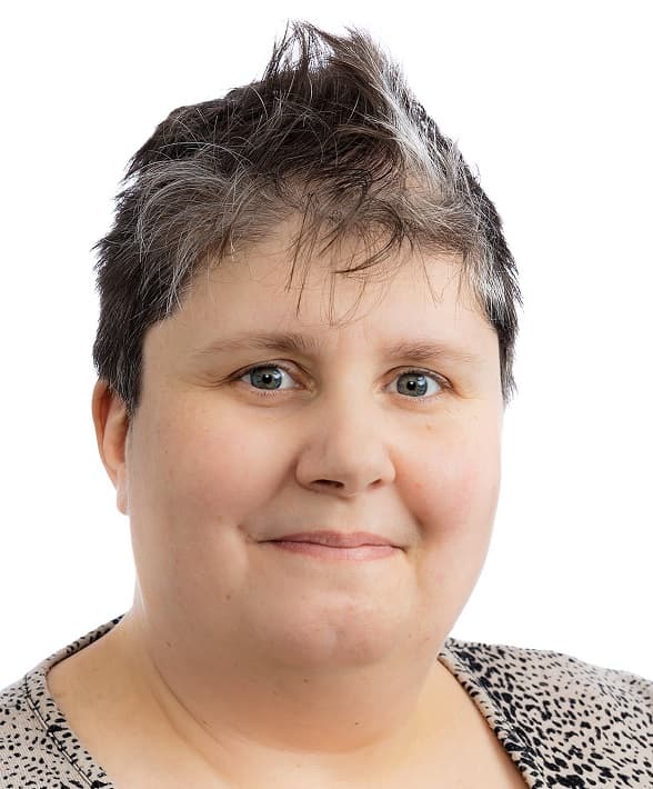 Kati Domonyi-Kuusinen  — Pihlajalinna