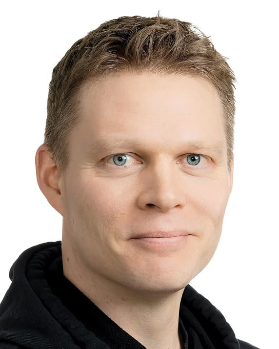 Kalle Kukkamäki — Pihlajalinna