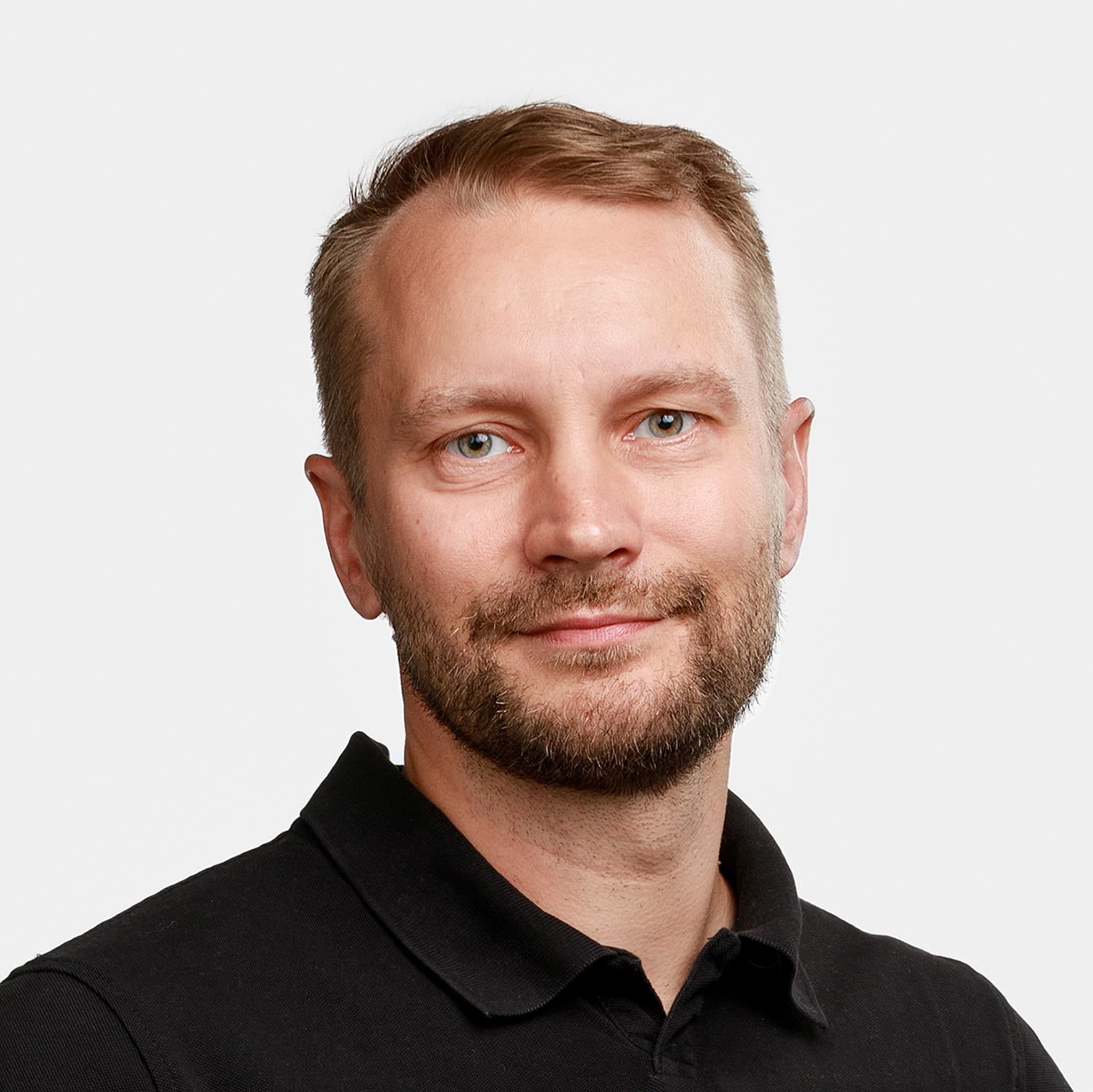 Timo Poutiainen — Pihlajalinna