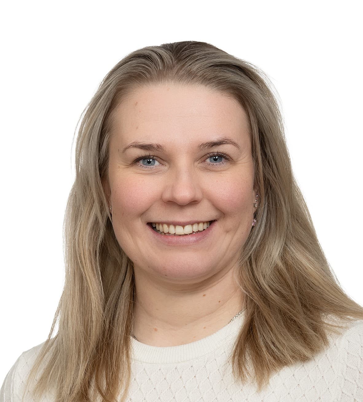 Laura Peltomäki — Pihlajalinna