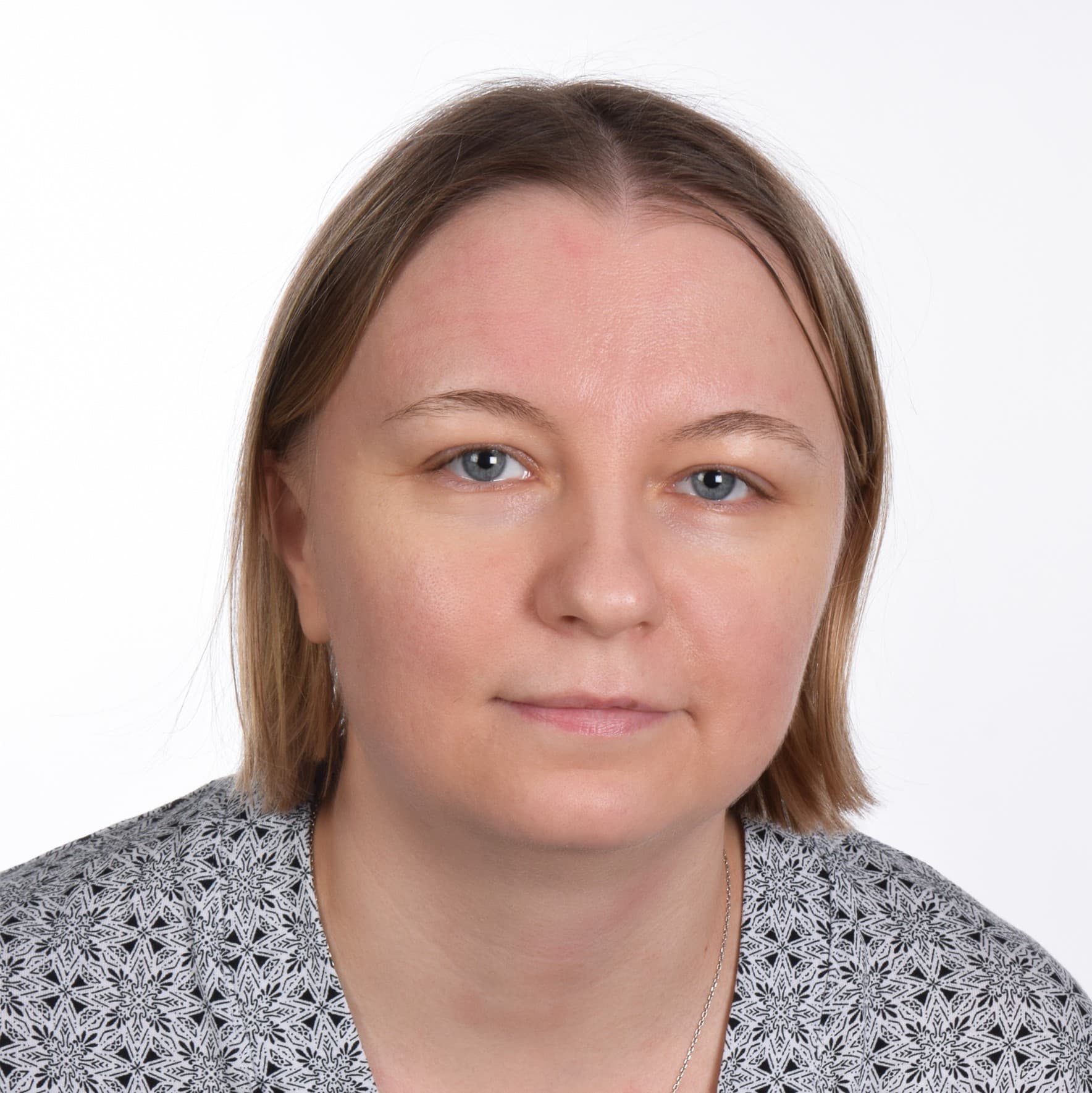 Anna Khvatova — Pihlajalinna