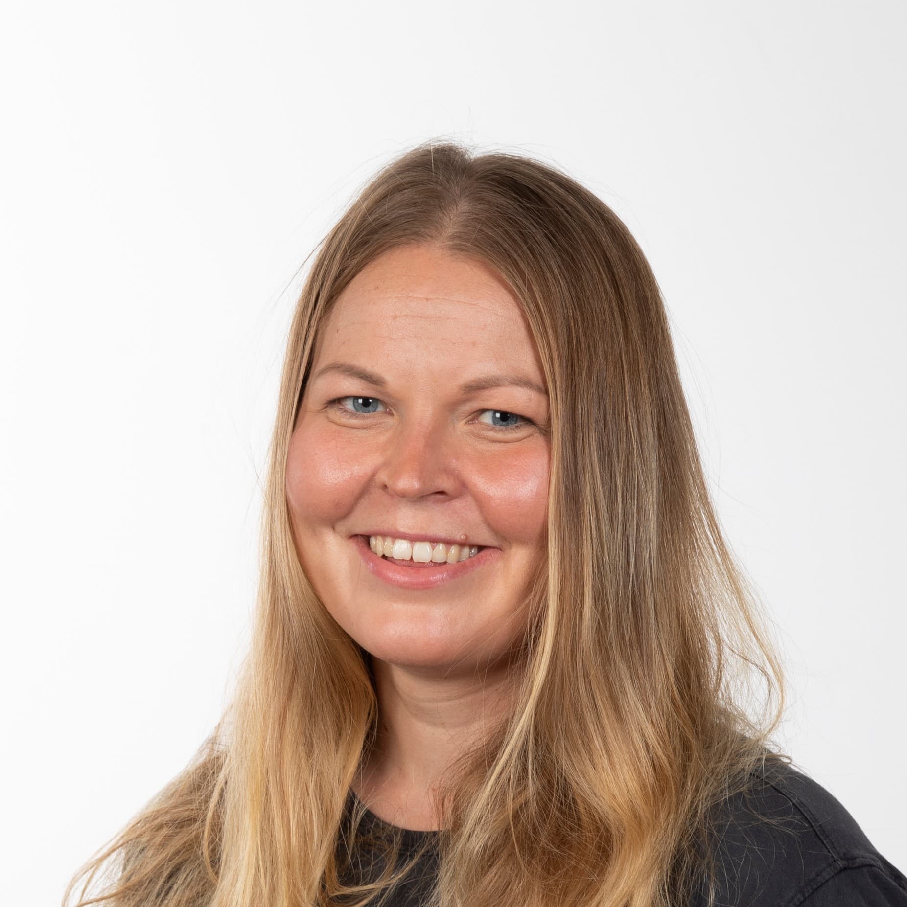 Essi Ihanainen — Pihlajalinna