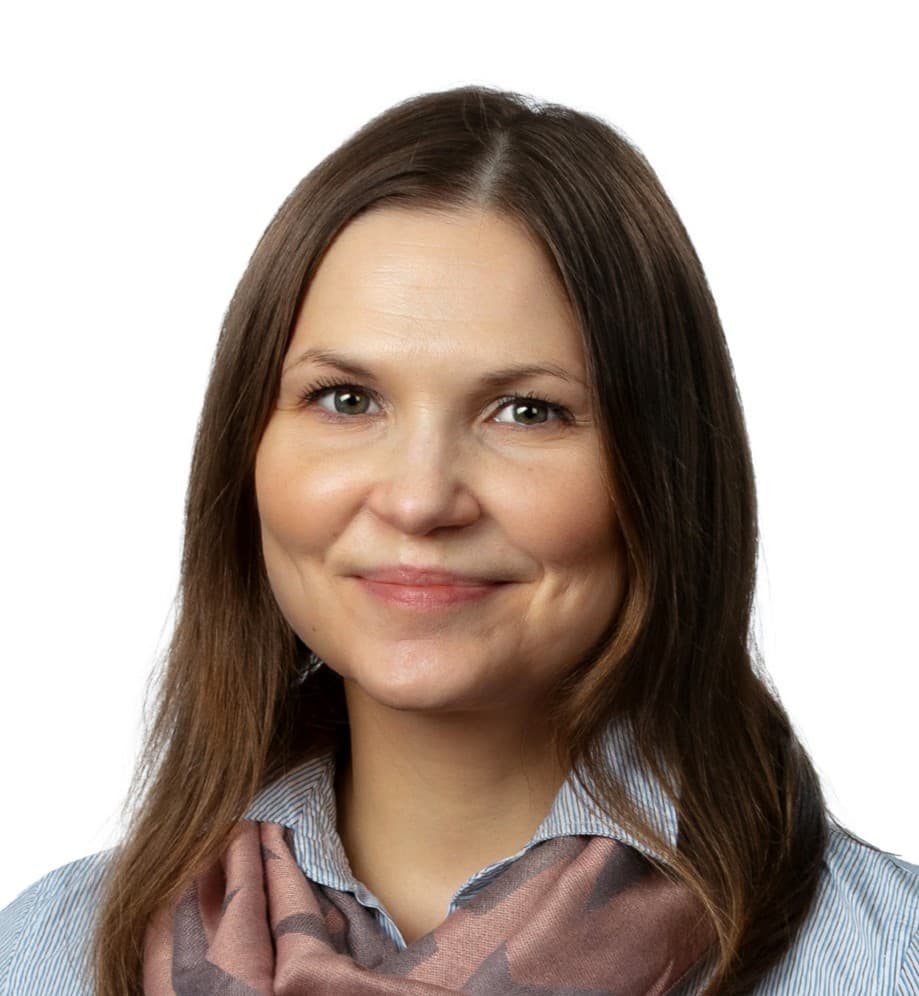 Anniina Kivimäki — Pihlajalinna