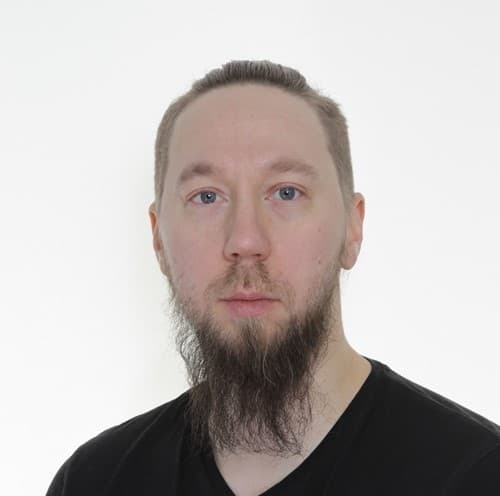 Jonne Karjalainen — Pihlajalinna