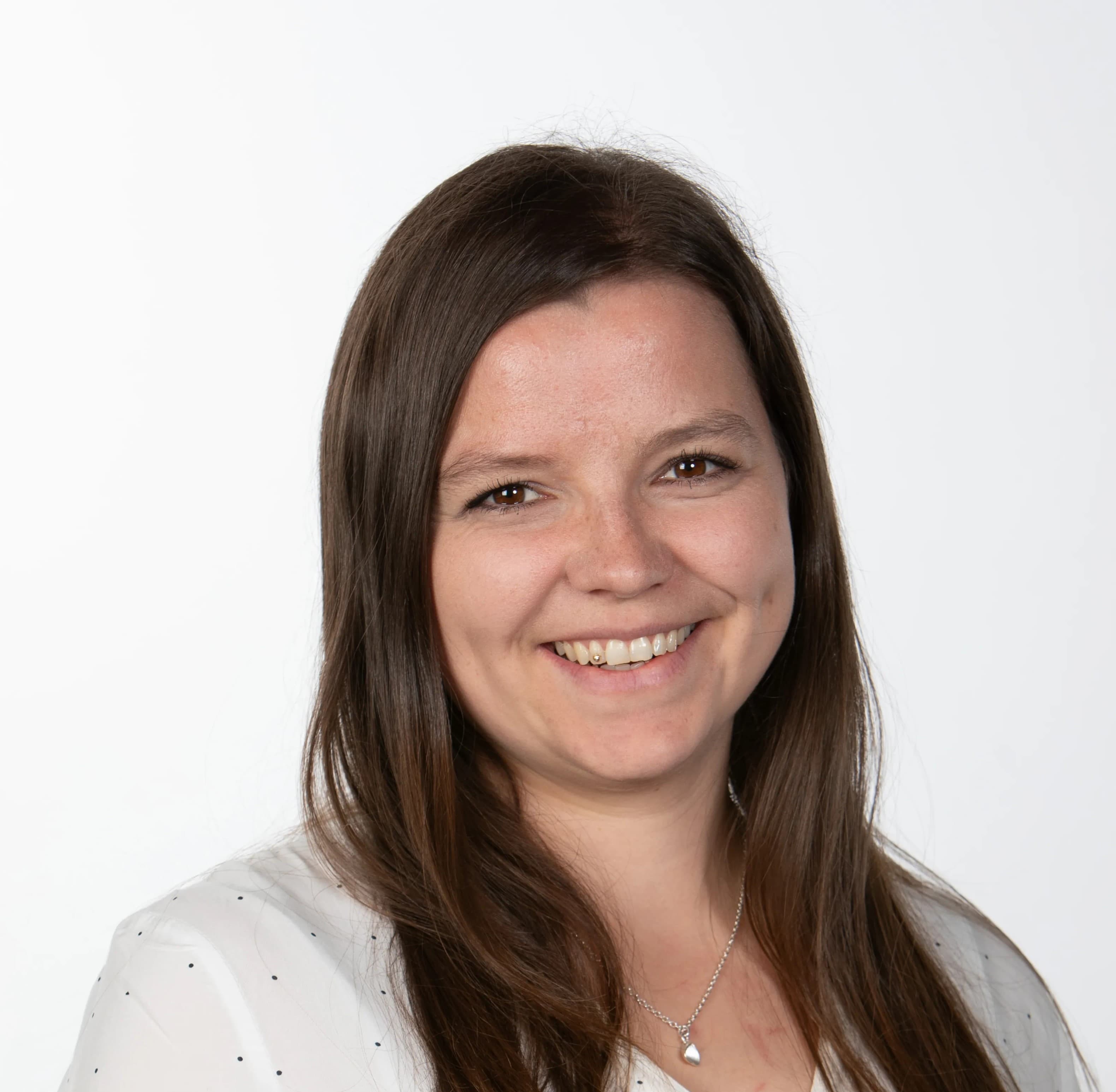 Jenni Ylisirniö — Pihlajalinna