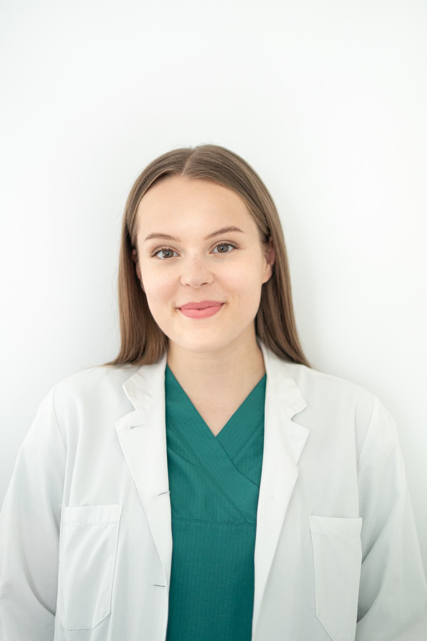 Roosa Hujanen Lääketieteen lisensiaatti — Pihlajalinna