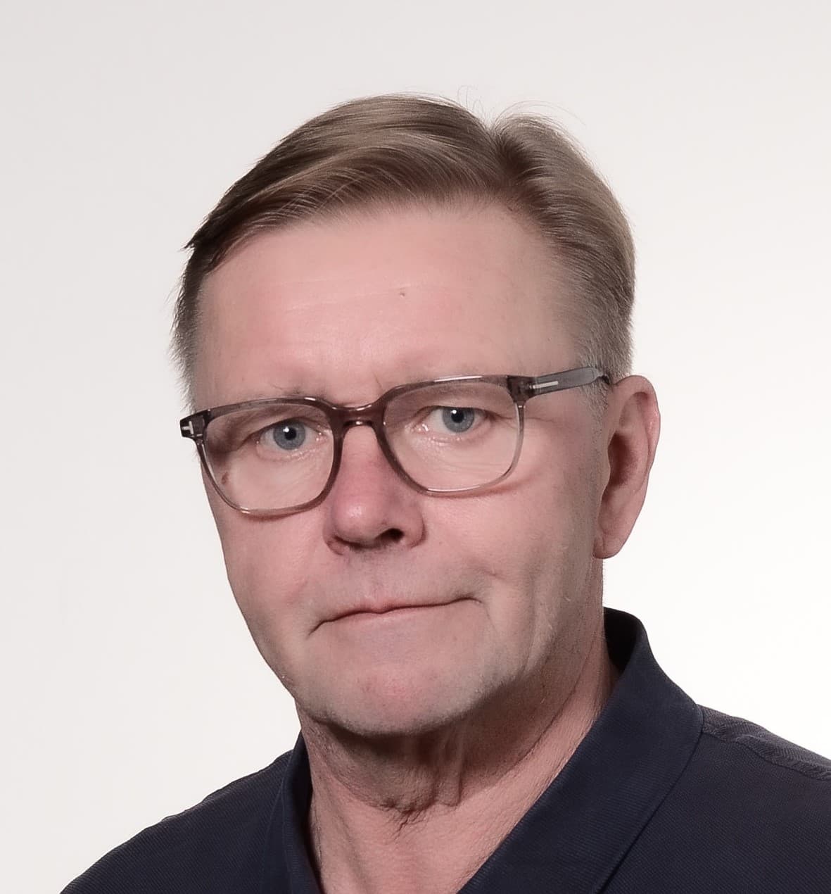 Juhani Metsäniitty, Lääketieteen lisensiaatti — Pihlajalinna