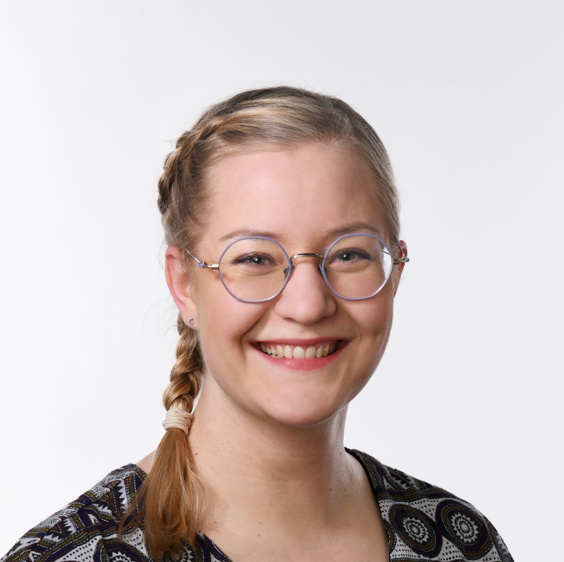 Kaisa Taavela — Pihlajalinna
