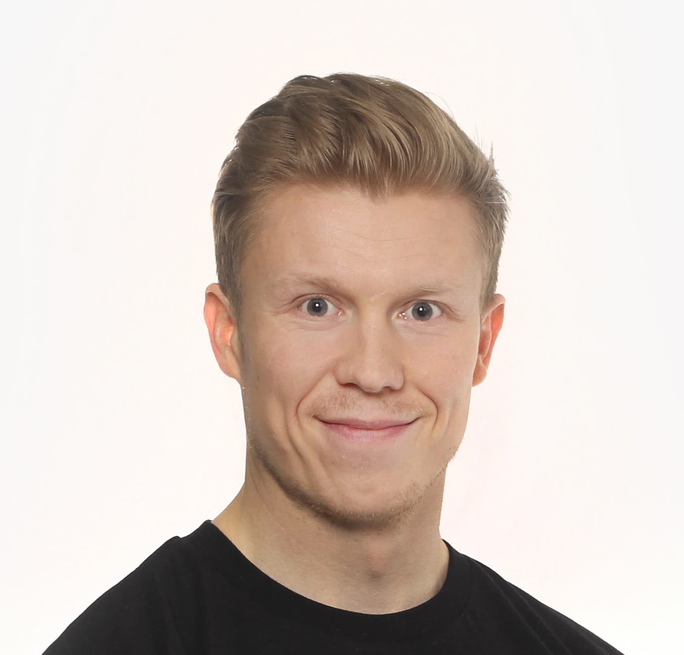 Samuli Nevalainen — Pihlajalinna