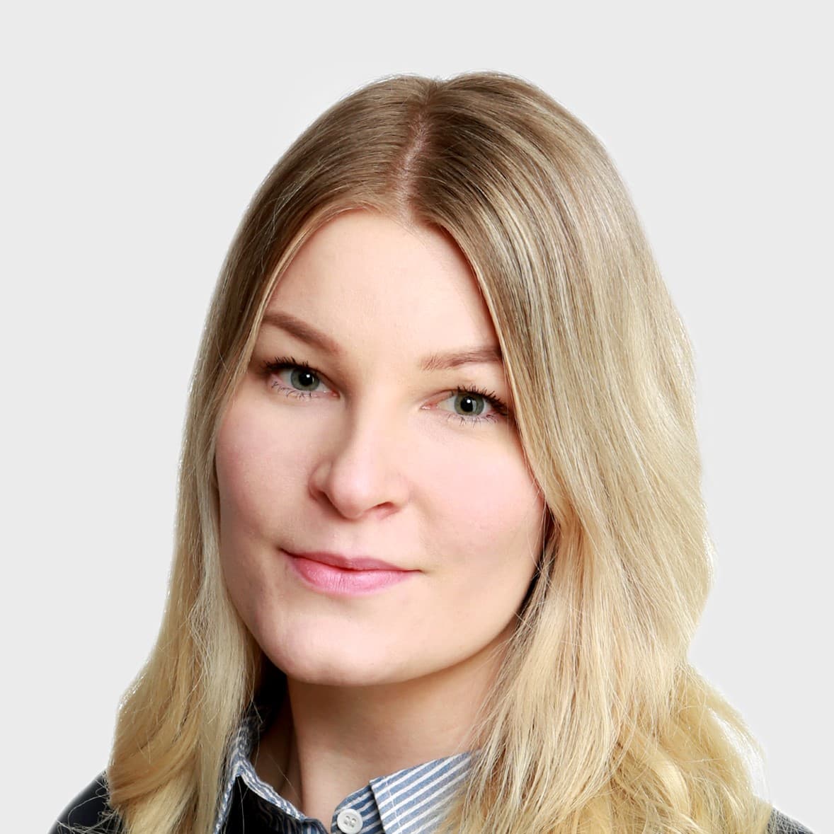 Viivi Tenhunen — Pihlajalinna