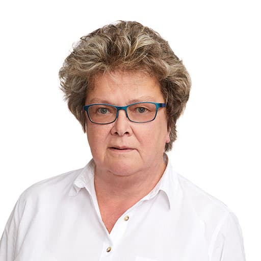 Annikki Vaalasti, Dosentti, Lääketieteen ja kirurgian tohtori — Pihlajalinna