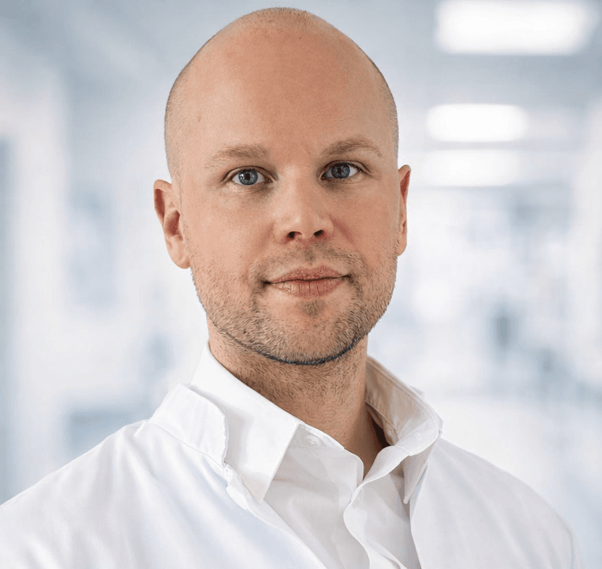 Matti Karjalainen — Pihlajalinna