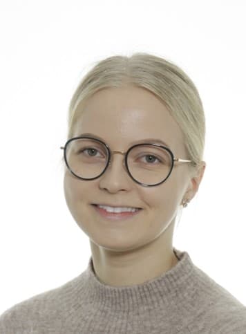 Henni Tuusjärvi — Pihlajalinna