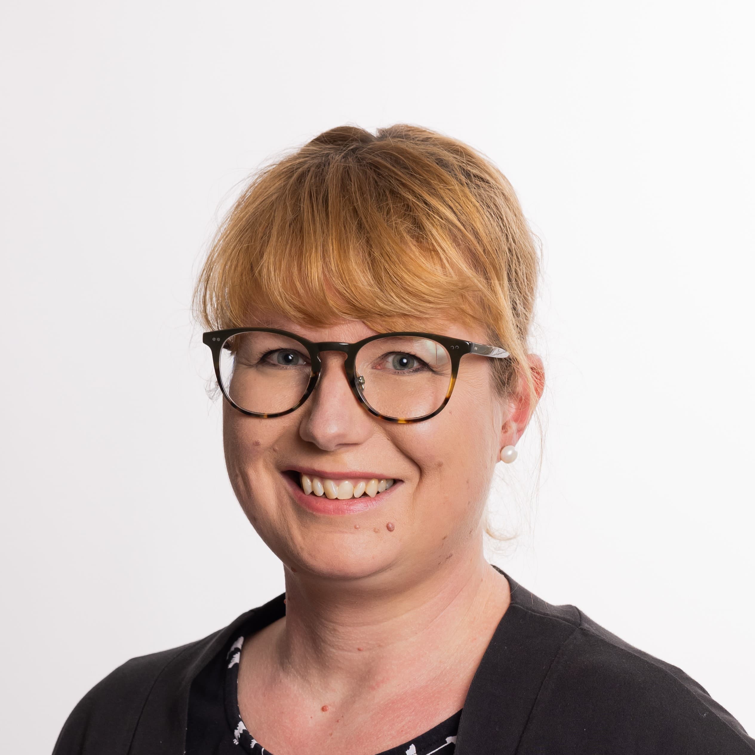 Pia Parkkonen — Pihlajalinna